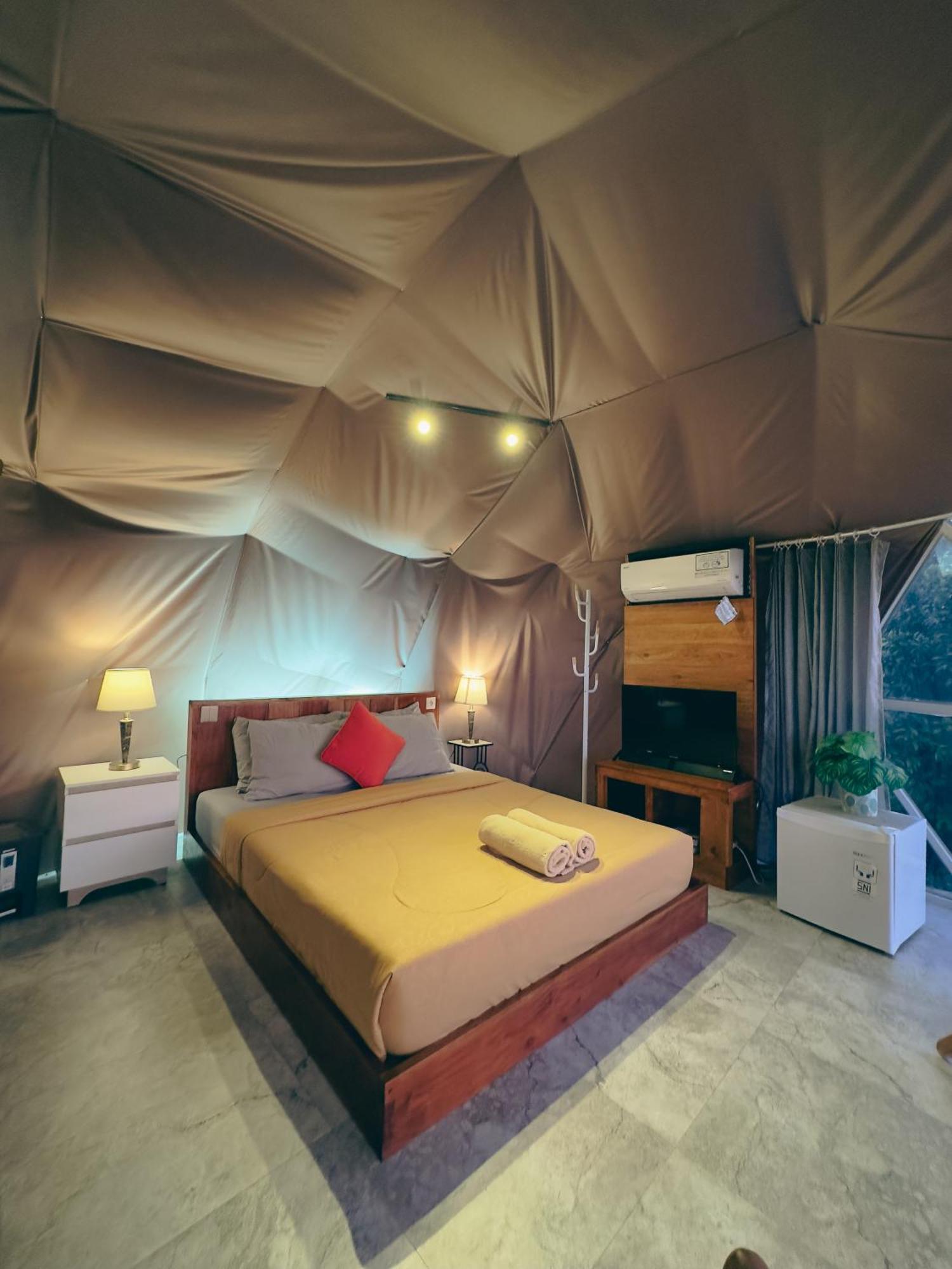فندق Moondock Luxury Camp موندوغْ المظهر الخارجي الصورة