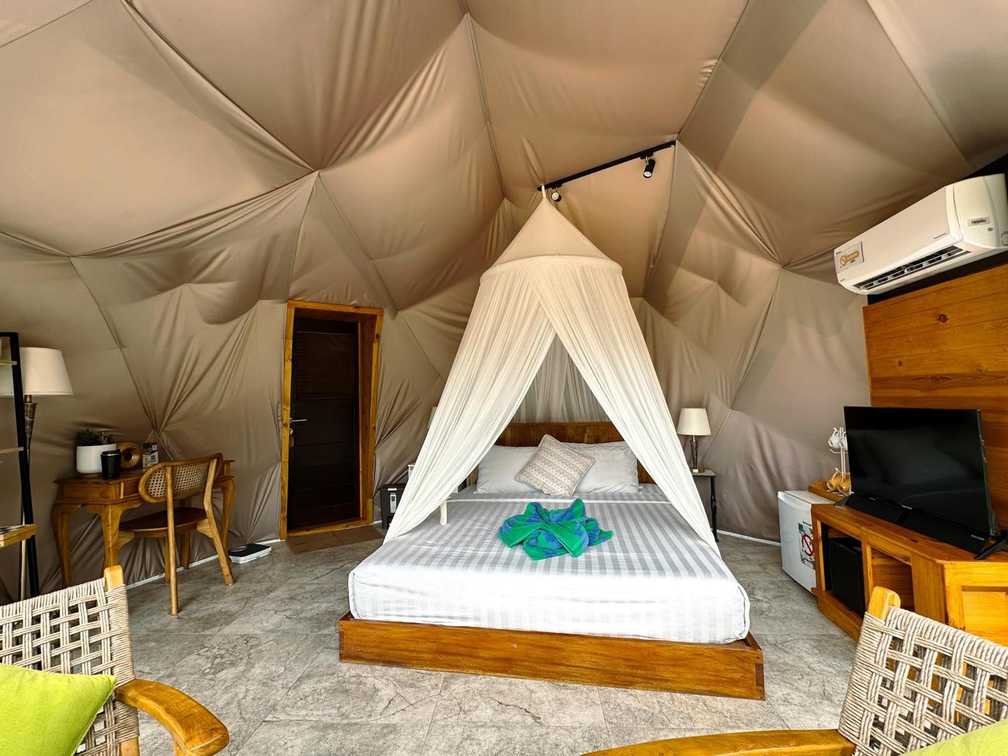 فندق Moondock Luxury Camp موندوغْ المظهر الخارجي الصورة